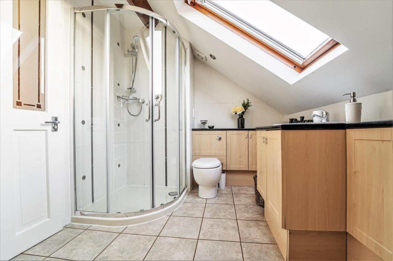The Cottage In Chester, Sleeps 6 With Free Parking Kültér fotó
